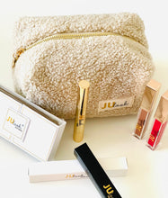 Lade das Bild in den Galerie-Viewer, JUlook. Beauty Bag