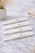 Lade das Bild in den Galerie-Viewer, JUlook. Pinzette