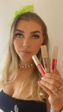 Lade das Bild in den Galerie-Viewer, JUlook. Lipstick