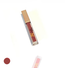 Lade das Bild in den Galerie-Viewer, JUlook. Lipstick