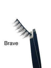 Lade das Bild in den Galerie-Viewer, JUlook. Brave