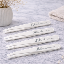 Lade das Bild in den Galerie-Viewer, JUlook. Pinzette