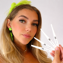 Lade das Bild in den Galerie-Viewer, JUlook. Pinzette