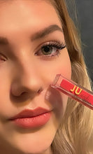 Lade das Bild in den Galerie-Viewer, JUlook. Lipstick
