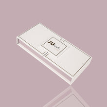 Lade das Bild in den Galerie-Viewer, JUlook. Lovely