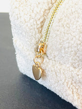 Lade das Bild in den Galerie-Viewer, JUlook. Beauty Bag
