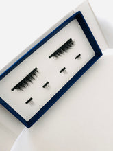 Lade das Bild in den Galerie-Viewer, JUlook. Limited 26

